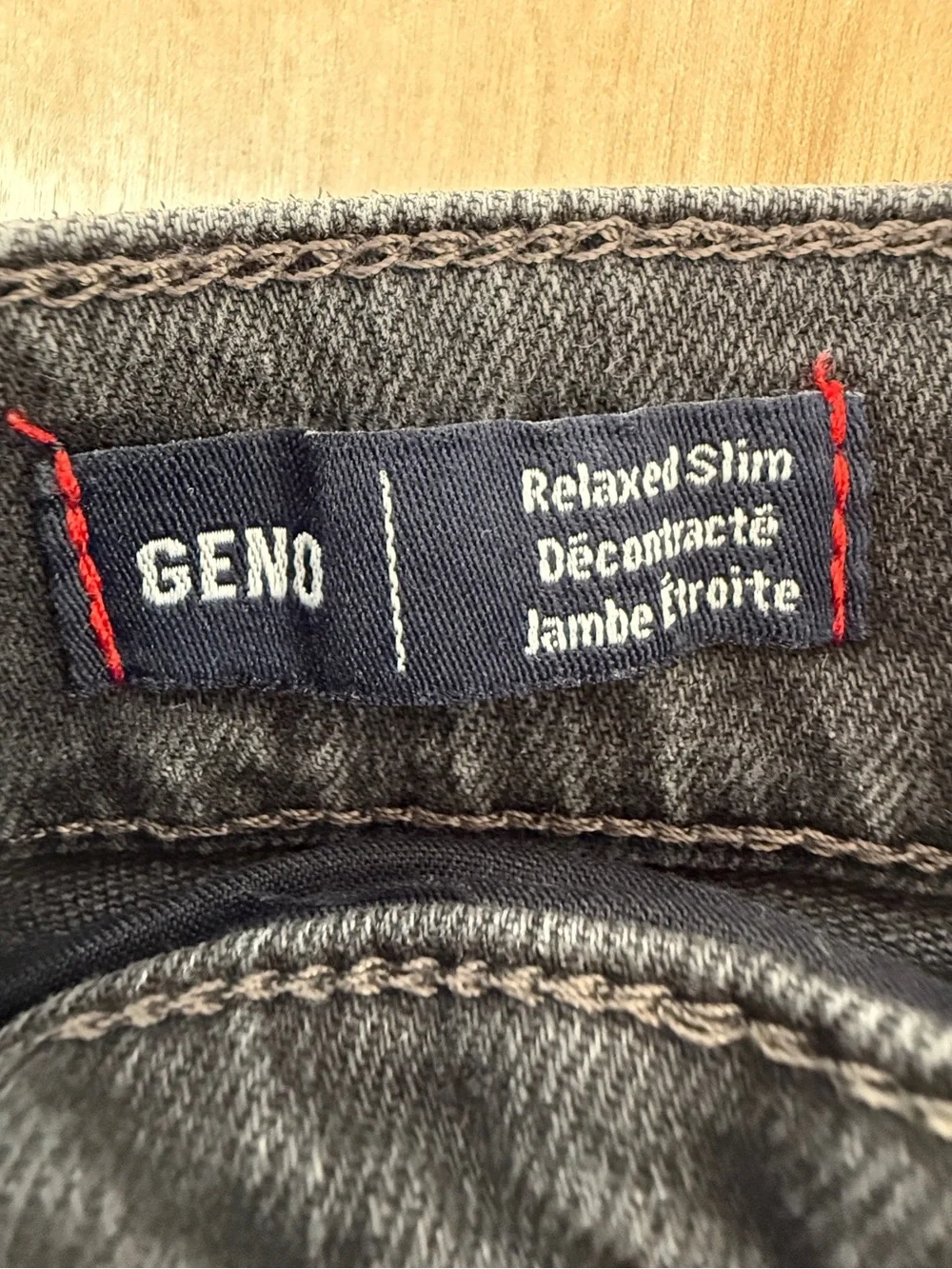 True Religion Geno Relaxed Slim Distressed Jeans Black - Size 32
